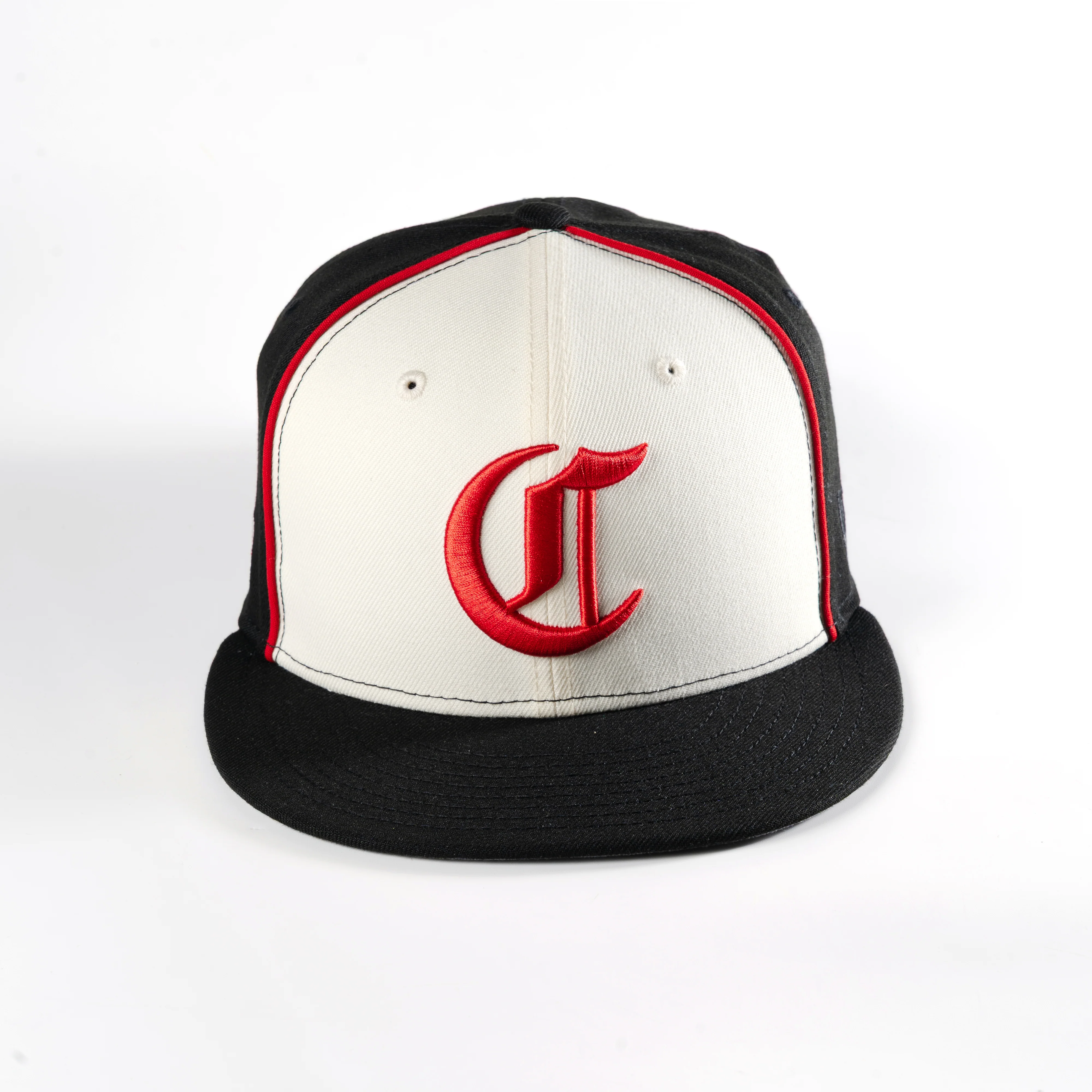 CINCINNATI REDS OLD ENGLISH 59FIFTY FITTED HAT - Image 2