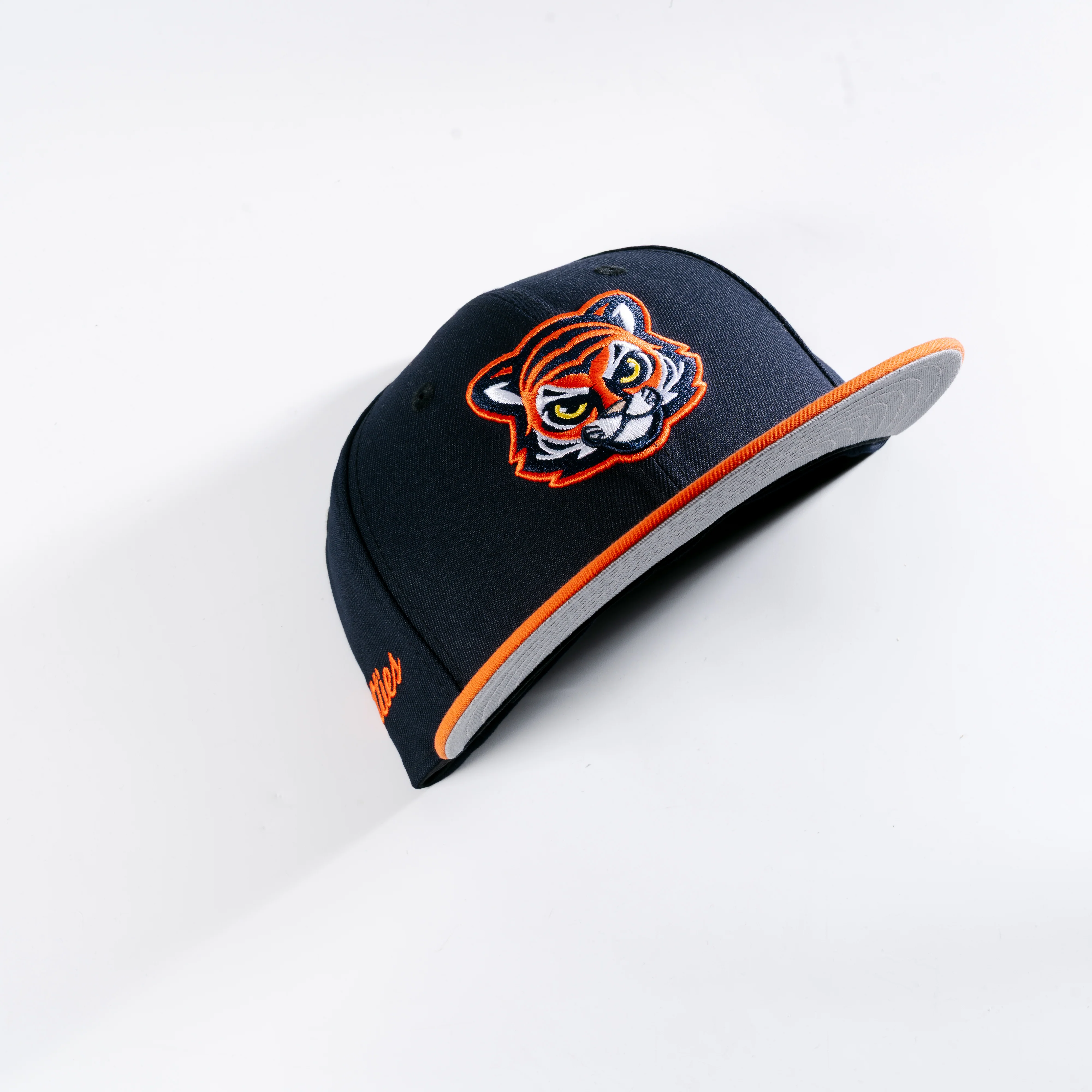 ERIE SEA WOLVES CITY KITTIES THEME NIGHT 59FIFTY FITTED HAT