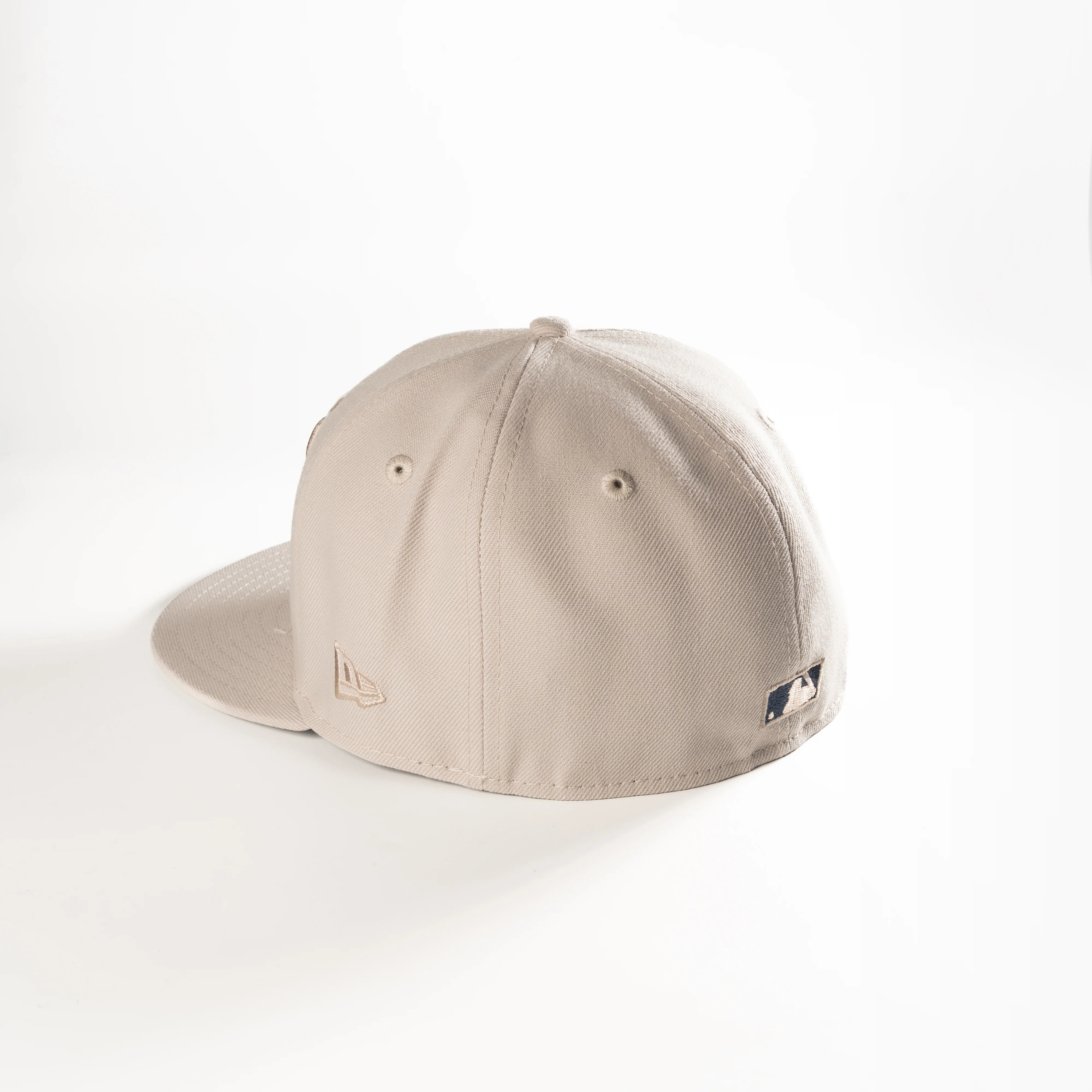 MONTREAL EXPOS MACINTOSH 59FIFTY FITTED HAT - Image 4