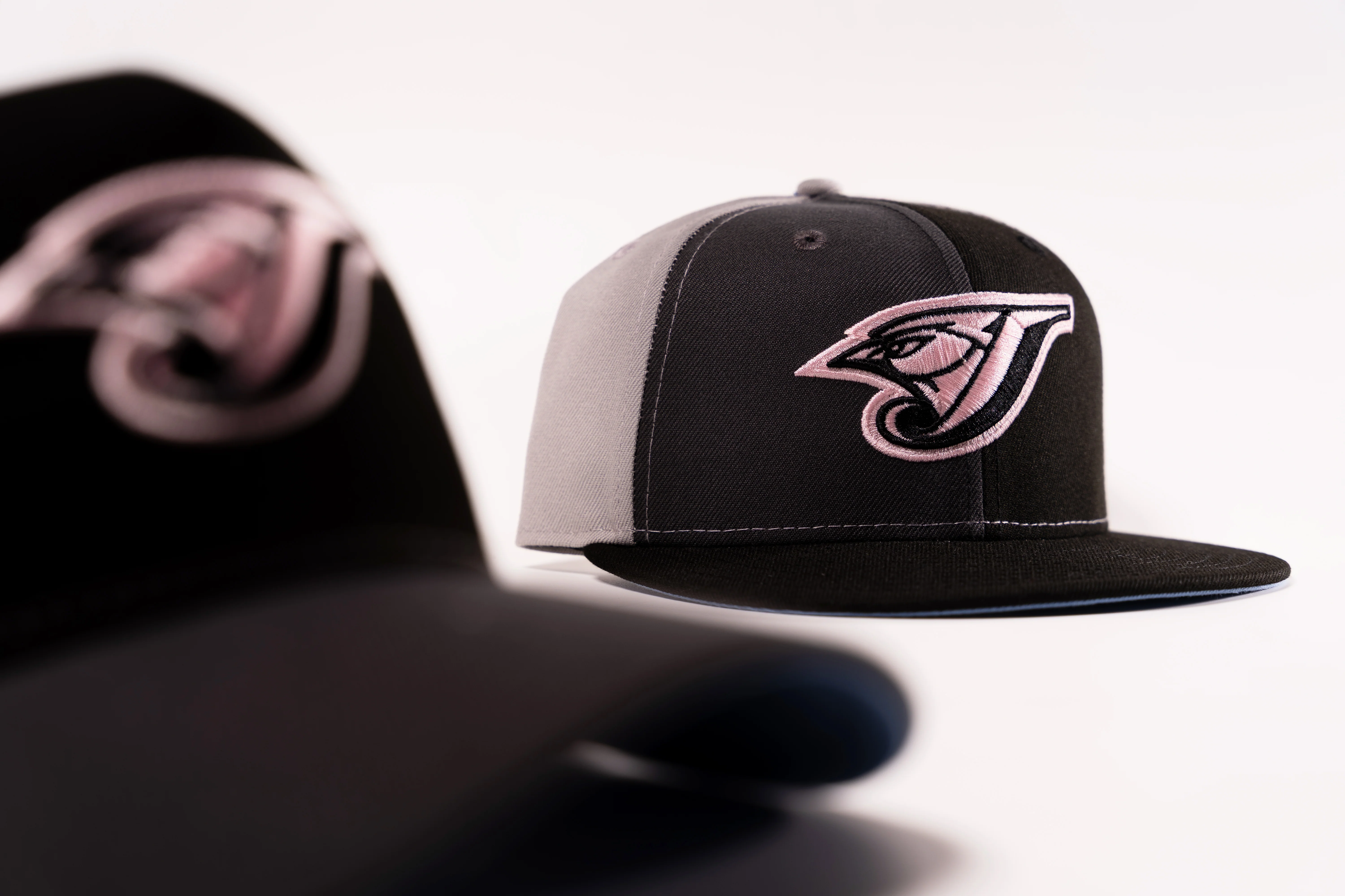 TORONTO BLUE JAYS GREY FOG BLEACHED CORAL 59FIFTY FITTED HAT - Image 4