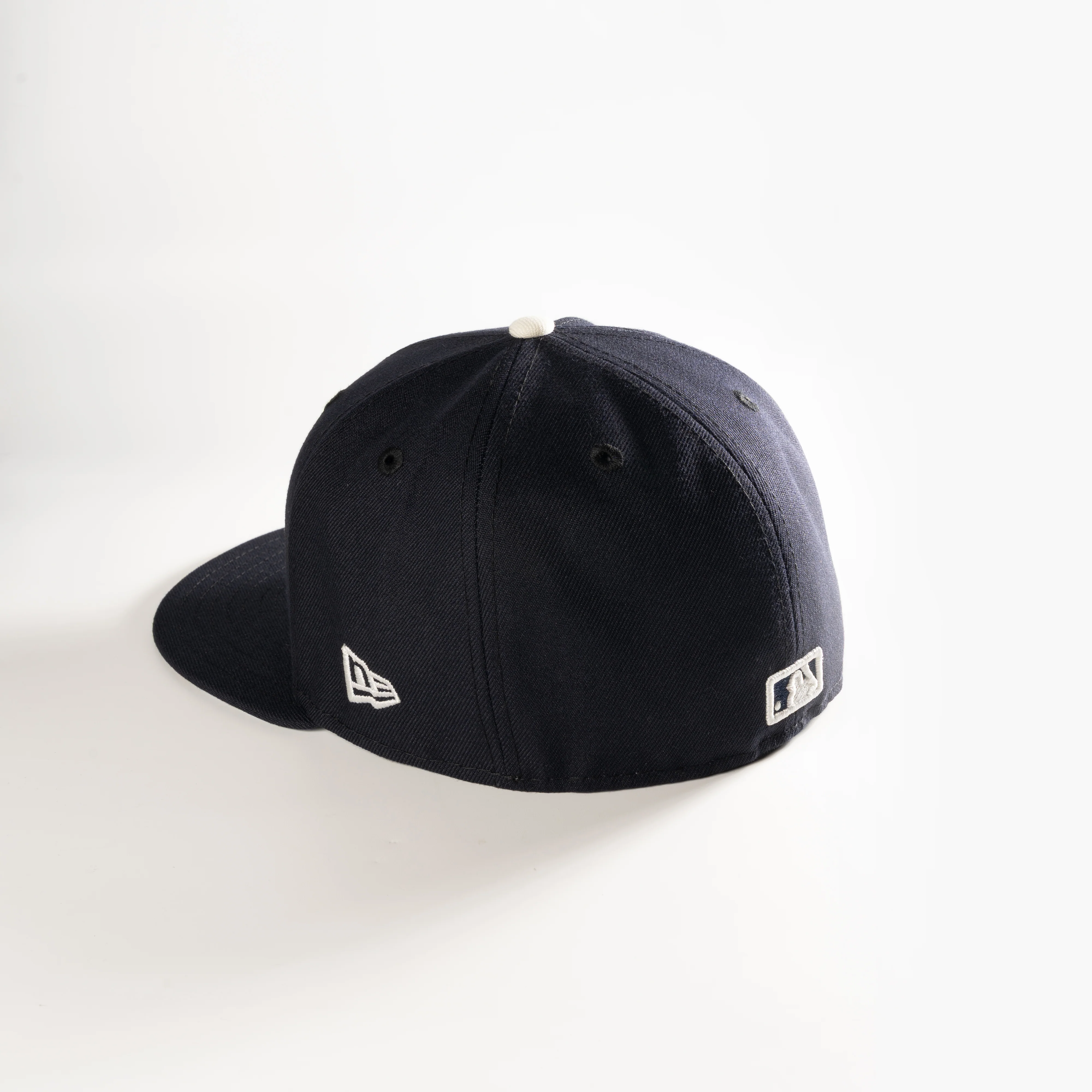 TORONTO BLUE JAYS VARSITY CHAIN STITCH 59FIFTY FITTED HAT - Image 3