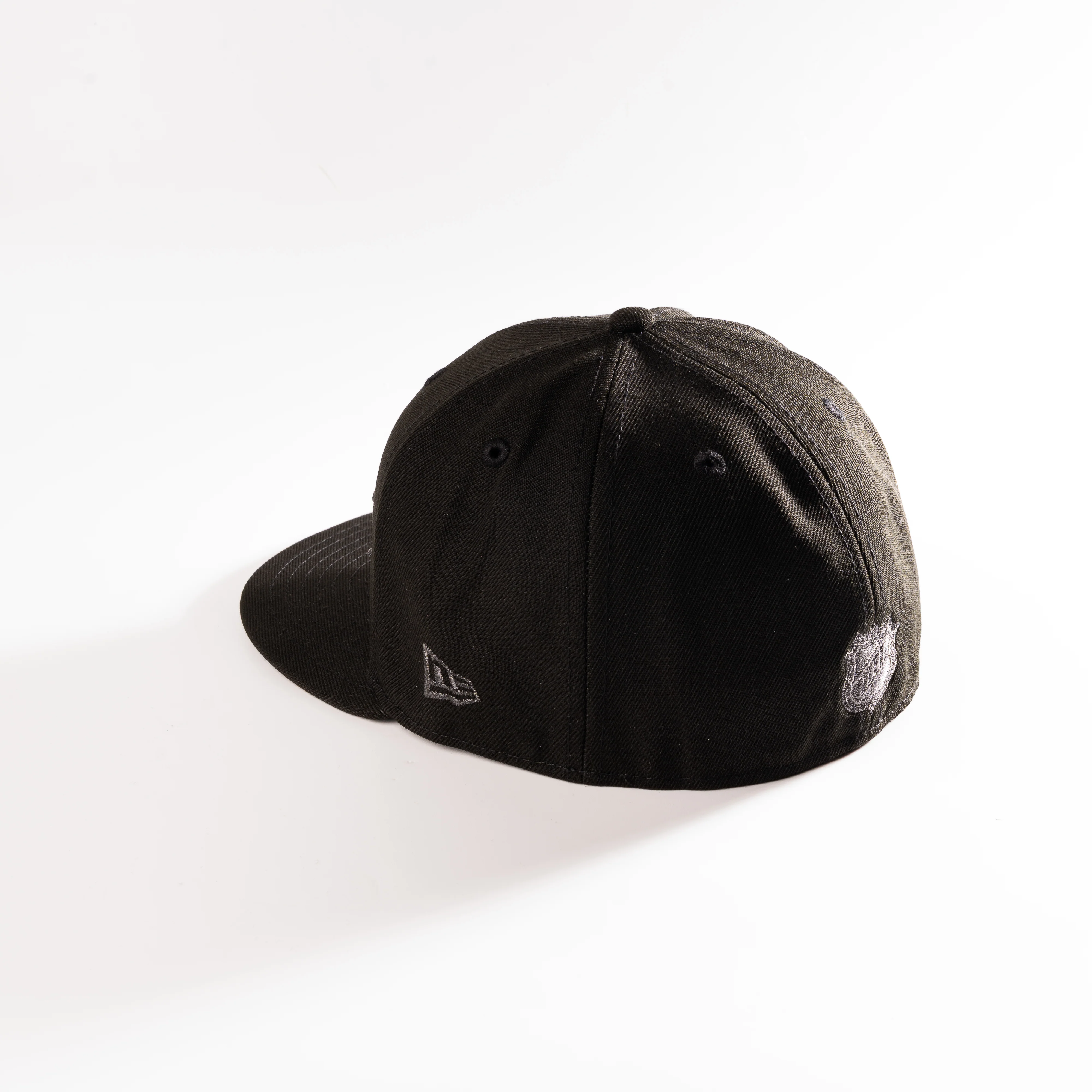 TORONTO MAPLE LEAFS METALLIC BLACK PEARL SCRIPT 59FIFTY FITTED HAT - Image 3