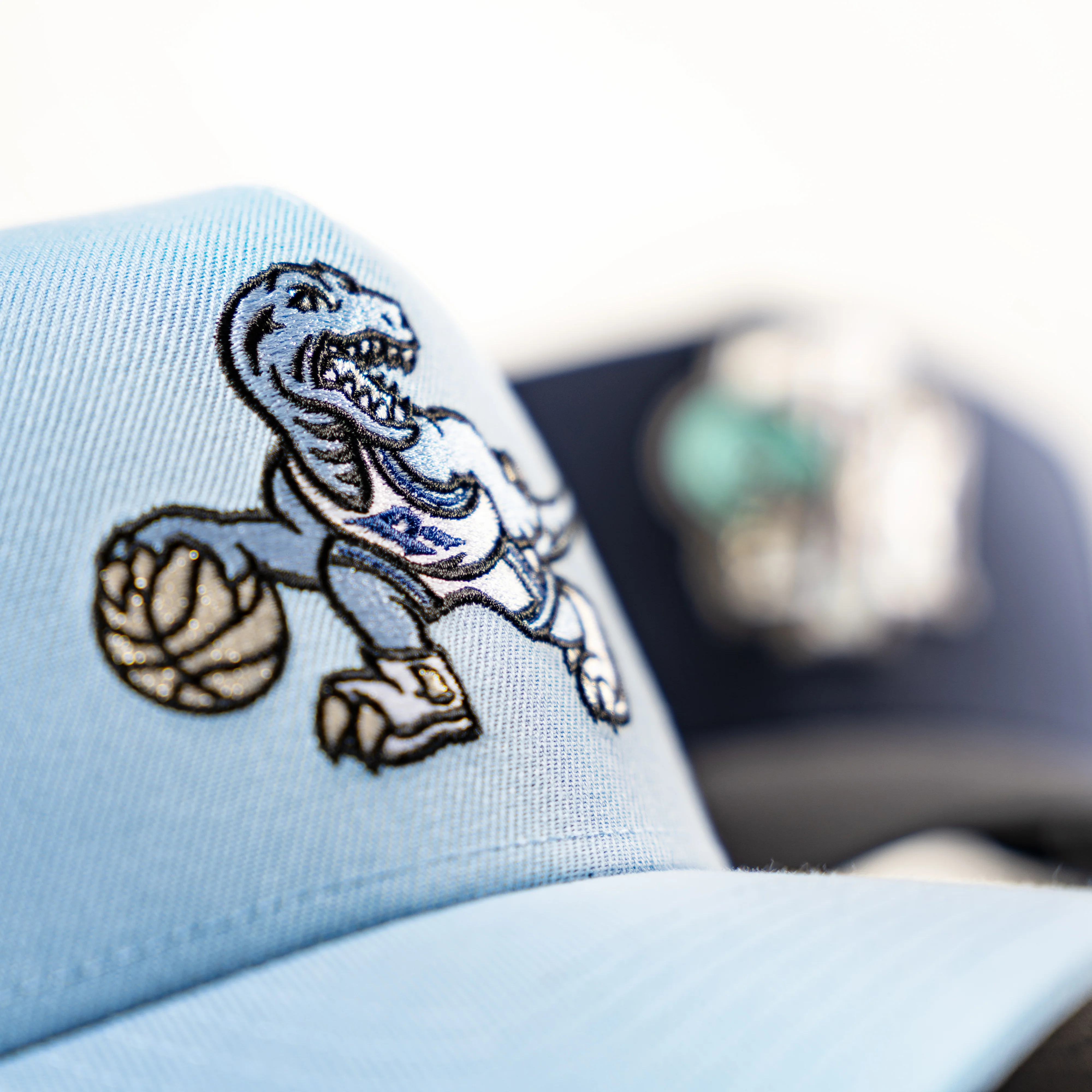TORONTO RAPTORS HARDWOOD CLASSICS 9FORTY A-FRAME SNAPBACK HAT - Image 3
